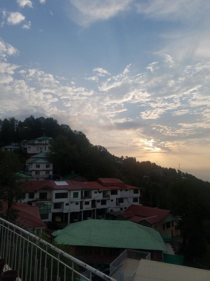 Mountain Retreat At Afgan Lodge Murree Exterior photo